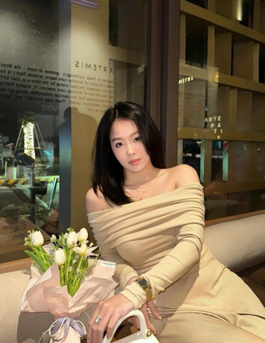 Đặng Thủy Vân trở thành người mẫu quảng cáo iwinclubbiz